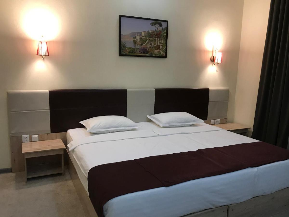 Karavan Street Hotel Tashkent Esterno foto